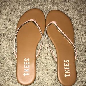 Tkees flip flops never been worn size 8